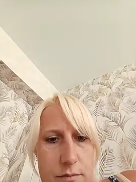 Snapshot of Amina-lov chatting on July 2026 12:19:02 PM Amina-lov online show from July 2026 12:19:02 PM
