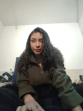 Snapshot of Danna-tella chatting on July 2026 05:27:02 AM Danna-tella online show from July 2026 05:27:02 AM
