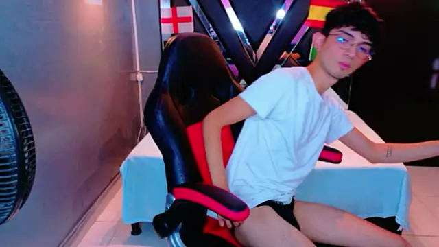 LiamHeatx online show from July 2026 01:15:02 PM