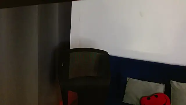 lispetite online show from September 2025 05:07:01 AM