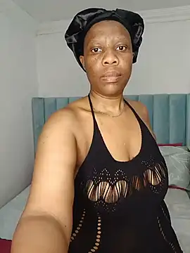 Snapshot of BigBootyPatie chatting on July 2026 09:38:01 PM BigBootyPatie online show from July 2026 09:38:01 PM