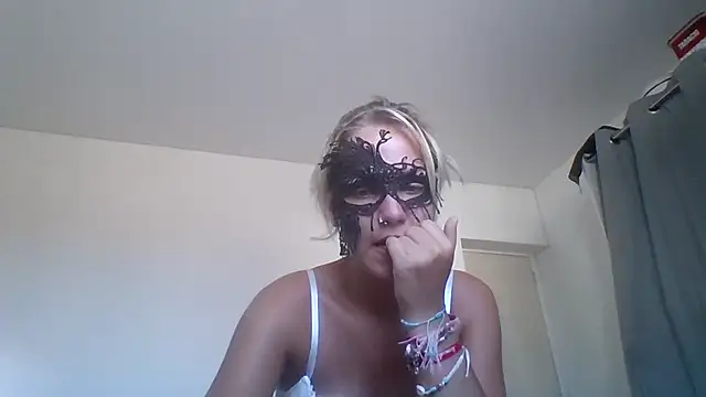 JeuneCharme1 online show from July 2026 01:29:02 PM