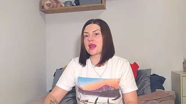 alisenties online show from January 2025 05:49:02 PM