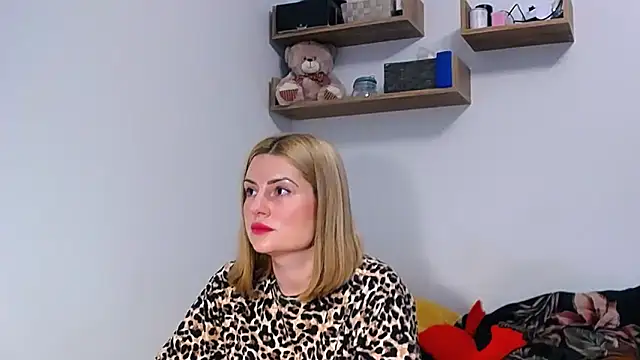 alisenties online show from October 2025 02:25:02 PM