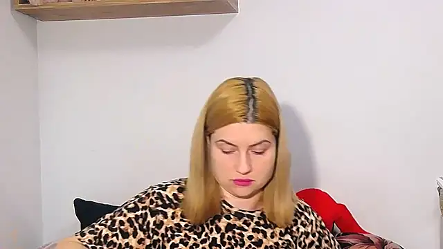 alisenties online show from February 2026 03:43:01 PM