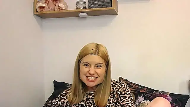 Snapshot of alisenties chatting on May 2026 02:26:01 PM alisenties online show from May 2026 02:26:01 PM
