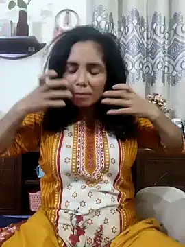 Snapshot of Laila-202 chatting on July 2026 08:55:01 PM Laila-202 online show from July 2026 08:55:01 PM
