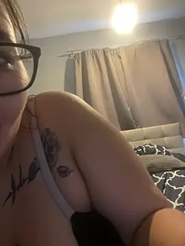 Snapshot of lilygwen05x chatting on July 2026 07:46:02 AM lilygwen05x online show from July 2026 07:46:02 AM