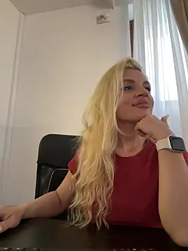 Snapshot of AdelineParadise chatting on July 2026 06:29:02 AM AdelineParadise online show from July 2026 06:29:02 AM