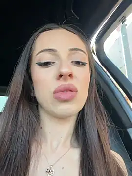 MoonLinaa online show from July 2026 01:59:02 PM
