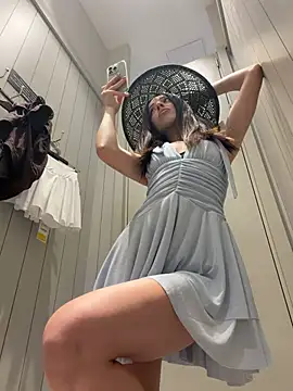 MoonLinaa online show from July 2026 11:12:02 AM