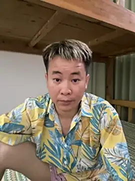 Snapshot of Mackie-1 chatting on July 2026 08:16:01 AM Mackie-1 online show from July 2026 08:16:01 AM