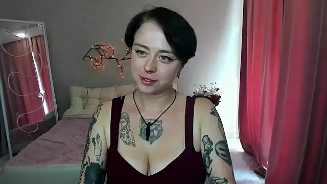 Snapshot of Adelin_R chatting on July 2026 12:36:02 PM Adelin R online show from July 2026 12:36:02 PM