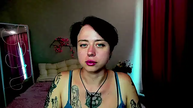 Snapshot of Adelin_R chatting on August 2026 11:31:02 AM Adelin R online show from August 2026 11:31:02 AM
