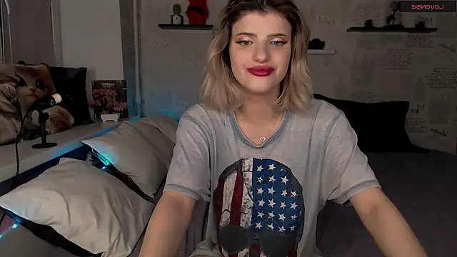 Snapshot of AleksandraCandy chatting on July 2026 10:05:01 PM AleksandraCandy online show from July 2026 10:05:01 PM