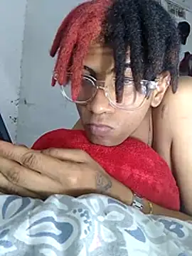 Snapshot of TY_ROYAL chatting on July 2026 07:50:01 AM TY ROYAL online show from July 2026 07:50:01 AM