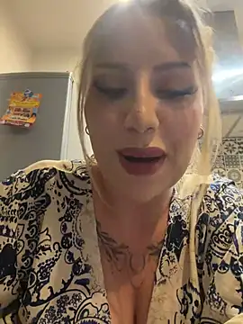 Snapshot of mila_kween chatting on July 2026 10:19:02 PM mila kween online show from July 2026 10:19:02 PM