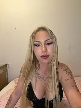 Snapshot of mila_kween chatting on July 2026 05:31:01 PM mila kween online show from July 2026 05:31:01 PM