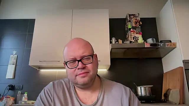 theitalianbear online show from December 2024 01:45:02 PM