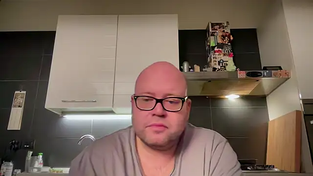 theitalianbear online show from December 2024 02:54:02 AM