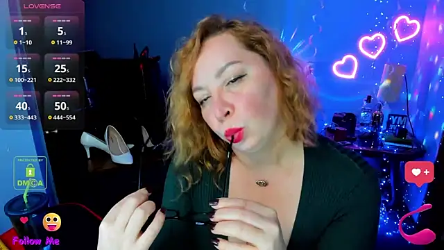 Snapshot of EllieFantastique chatting on February 2025 01:52:01 AM EllieFantastique online show from February 2025 01:52:01 AM