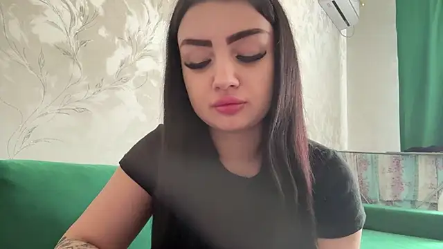 Snapshot of YungBeitz chatting on August 2026 09:08:01 AM YungBeitz online show from August 2026 09:08:01 AM
