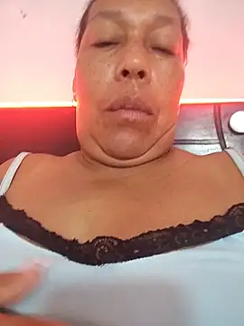 Snapshot of Bella-Milf_ chatting on August 2026 08:28:01 AM Bella-Milf online show from August 2026 08:28:01 AM