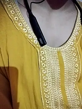 Pooja kumari 001 online show from July 2026 04:39:01 PM