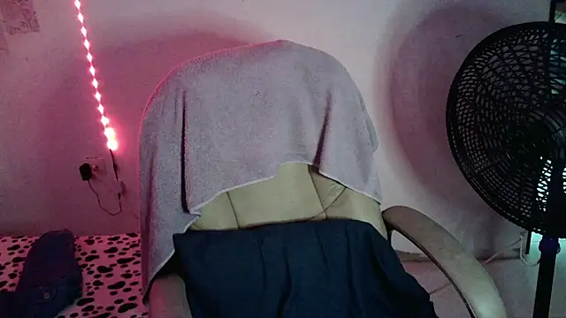 NoxxVelveth online show from August 2026 05:15:01 PM