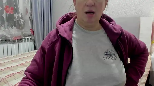 Snapshot of JUNOOO chatting on January 2025 10:39:01 PM JUNOOO online show from January 2025 10:39:01 PM