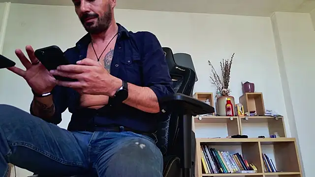 Snapshot of ChrisKox chatting on May 2026 08:55:01 AM ChrisKox online show from May 2026 08:55:01 AM
