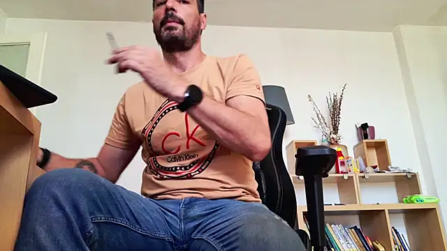 Snapshot of ChrisKox chatting on May 2026 09:51:02 AM ChrisKox online show from May 2026 09:51:02 AM