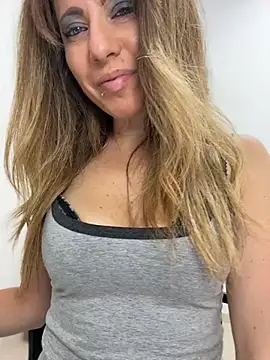 Snapshot of sexylenia chatting on June 2026 10:33:02 PM sexylenia online show from June 2026 10:33:02 PM