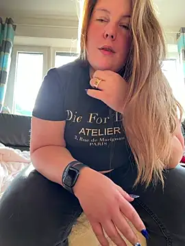 BootyLola online show from February 2026 10:14:02 AM