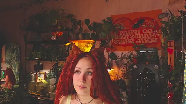 Snapshot of Dead_Butterfly chatting on November 2025 03:39:01 AM Dead Butterfly online show from November 2025 03:39:01 AM