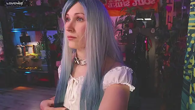 Dead Butterfly online show from December 2025 03:58:02 AM