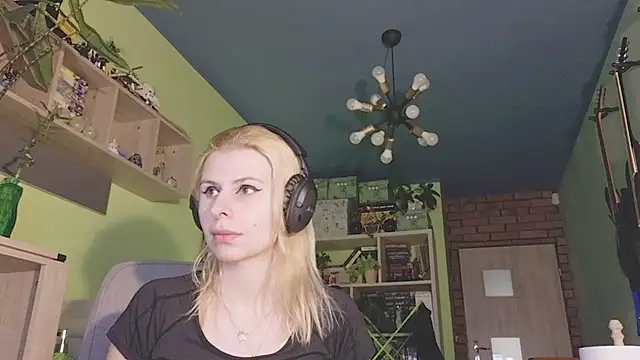 karmija online show from February 2025 01:48:02 PM