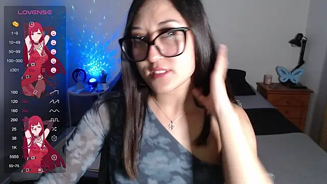 Ninimoon online show from October 2025 05:05:01 AM