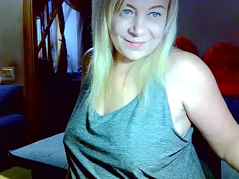 Snapshot of AgoniA7 chatting on February 2026 01:40:01 PM AgoniA7 online show from February 2026 01:40:01 PM