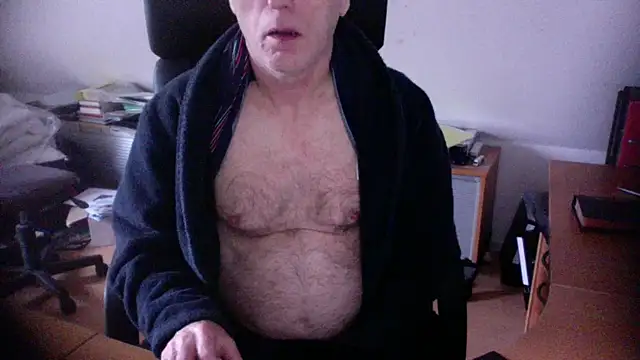 Snapshot of outlaw200 chatting on December 2024 10:39:02 AM outlaw200 online show from December 2024 10:39:02 AM