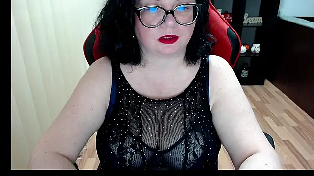 MissTroublle online show from February 2026 12:21:01 PM