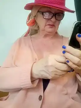 Snapshot of MucMilf59 chatting on January 2026 02:11:01 PM MucMilf59 online show from January 2026 02:11:01 PM