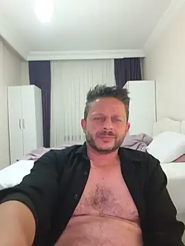 Snapshot of kevinmicheall chatting on July 2026 06:32:01 PM kevinmicheall online show from July 2026 06:32:01 PM