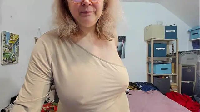 switchlorenx online show from December 2024 01:18:01 AM