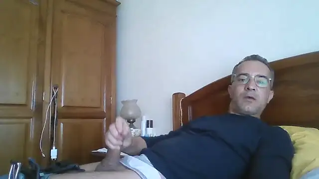 CarlosRocha73 online show from May 2026 12:54:02 PM