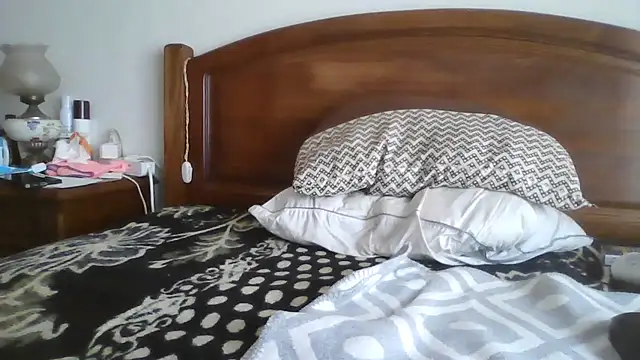 Snapshot of CarlosRocha73 chatting on June 2026 10:50:01 AM CarlosRocha73 online show from June 2026 10:50:01 AM