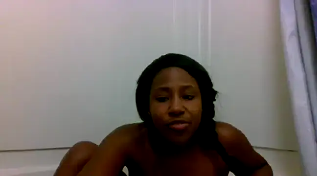 Xochillovemoney2 online show from December 2024 07:25:02 PM