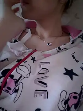 YogisticJuli666 online show from February 2025 02:06:02 PM