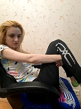 YogisticJuli666 online show from February 2025 06:50:02 AM