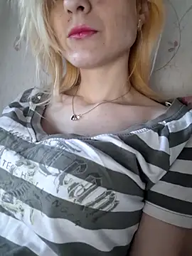 YogisticJuli666 online show from February 2025 06:29:02 AM